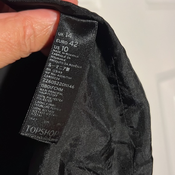 Topshop bomber jacket is more of a satin silver. - Picture 4 of 4